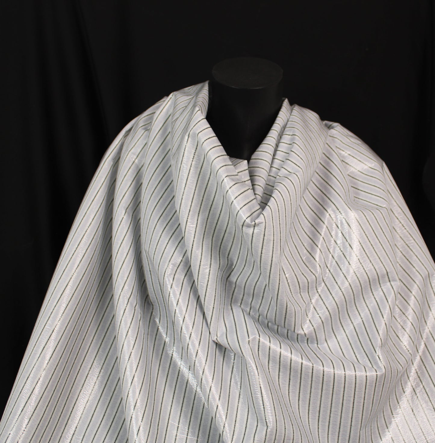 Tissu coton enduit  - à rayure - blanc bleu et noir - photo 4/5 | So Tissus