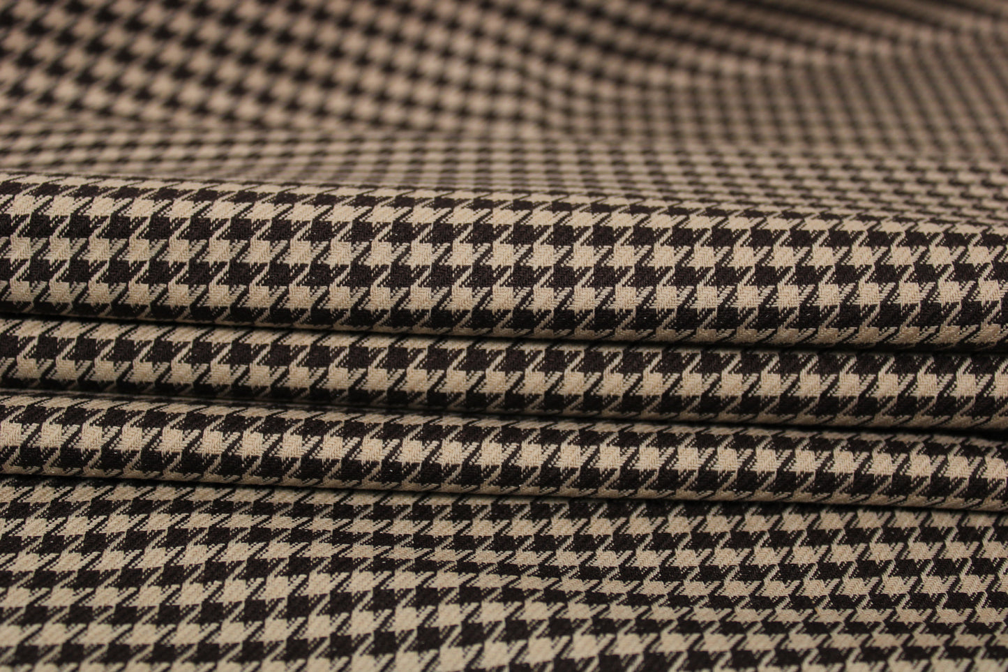 Tissu crêpe de laine stretch laine - pieds de poule - marron et beige - photo 2/5 | So Tissus