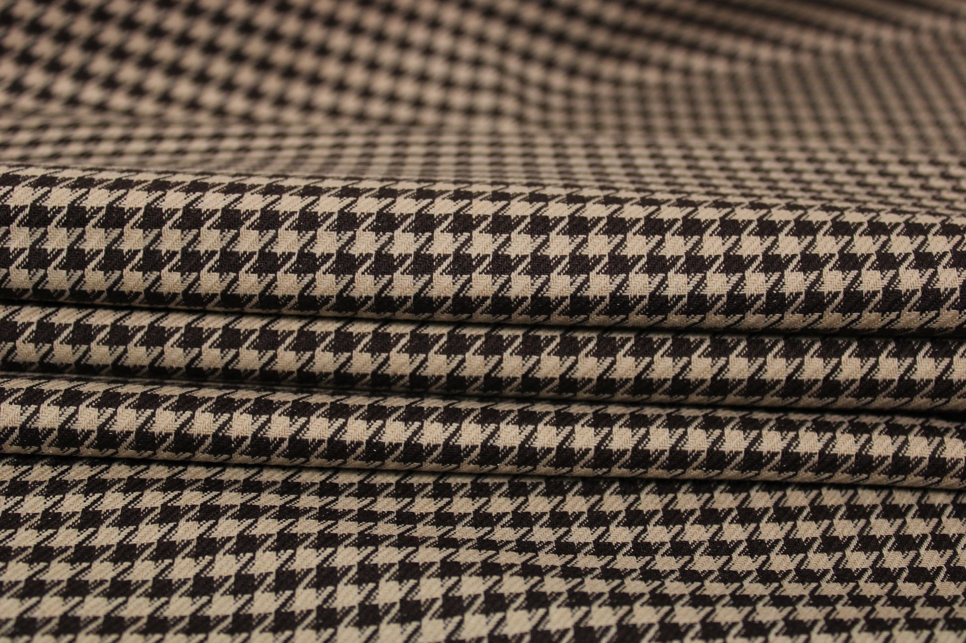 Tissu crêpe de laine stretch laine - pieds de poule - marron et beige - photo 2/5 | So Tissus