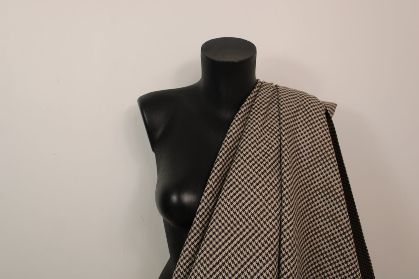 Tissu crêpe de laine stretch laine - pieds de poule - marron et beige - photo 3/5 | So Tissus