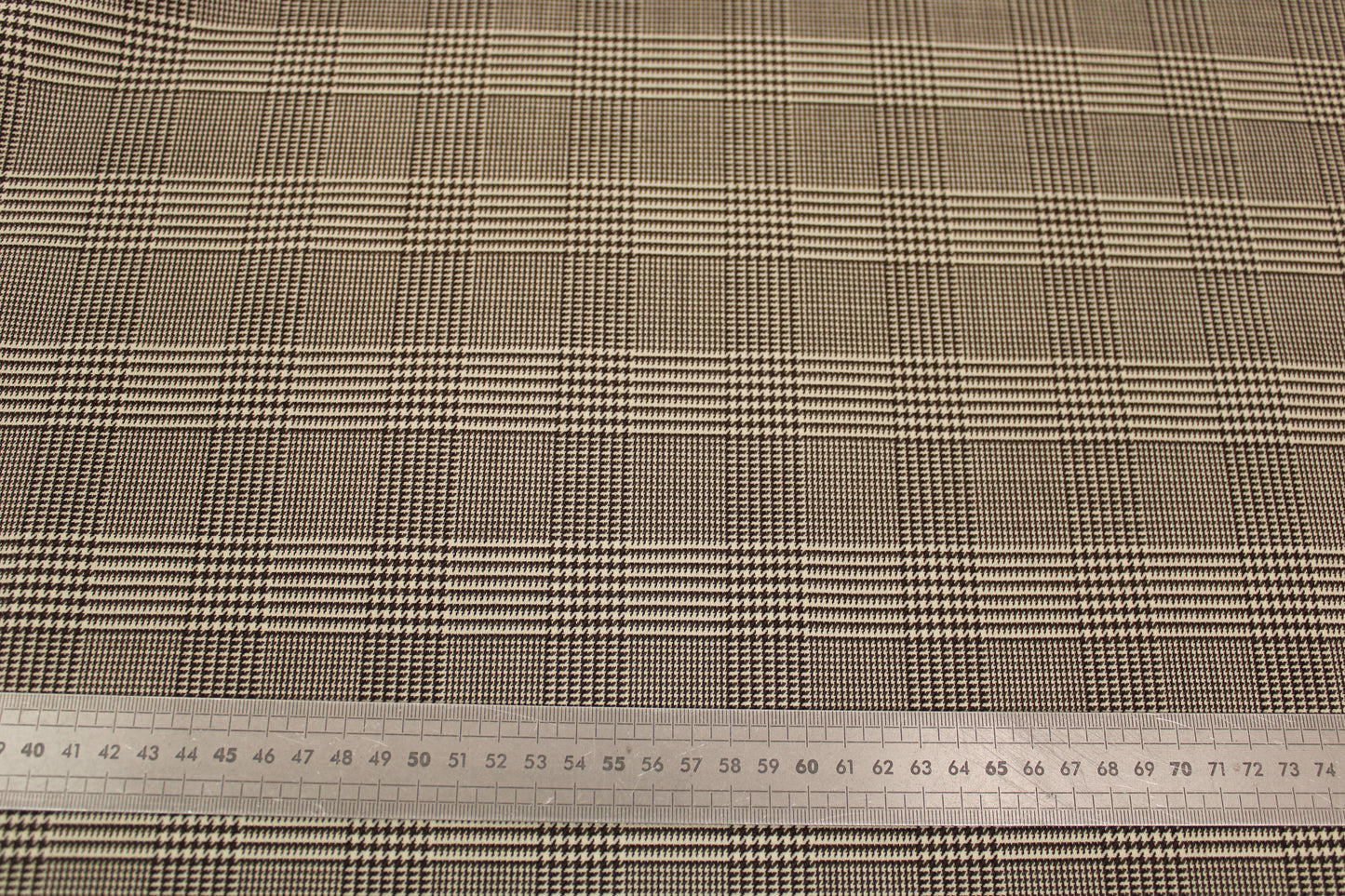 Tissu crêpe de laine stretch  - prince de galles - marron et beige - photo 5/5 | So Tissus