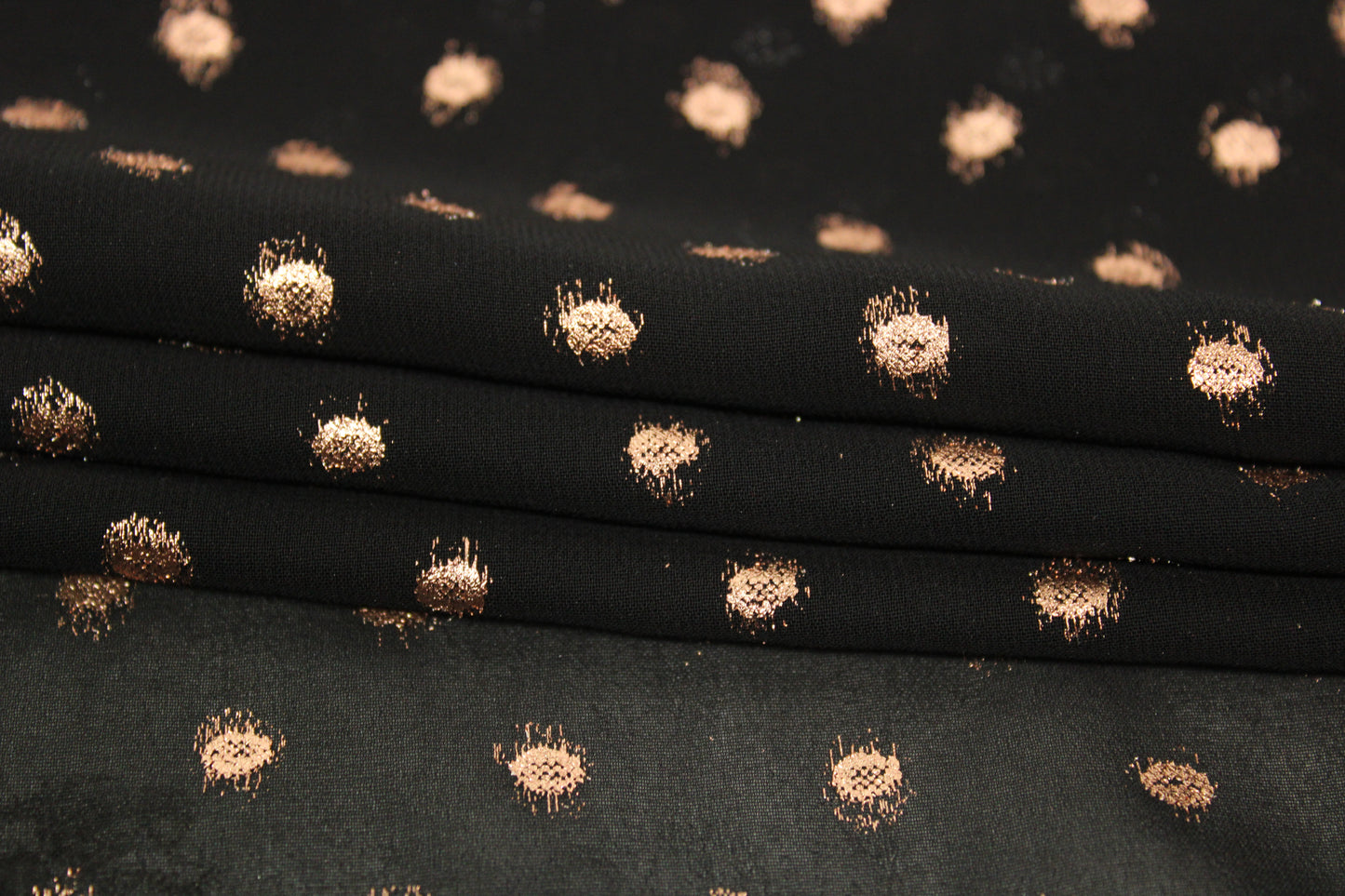 Tissu crêpe georgette  - imprimé tacheté - noir et cuivre - photo 2/6 | So Tissus