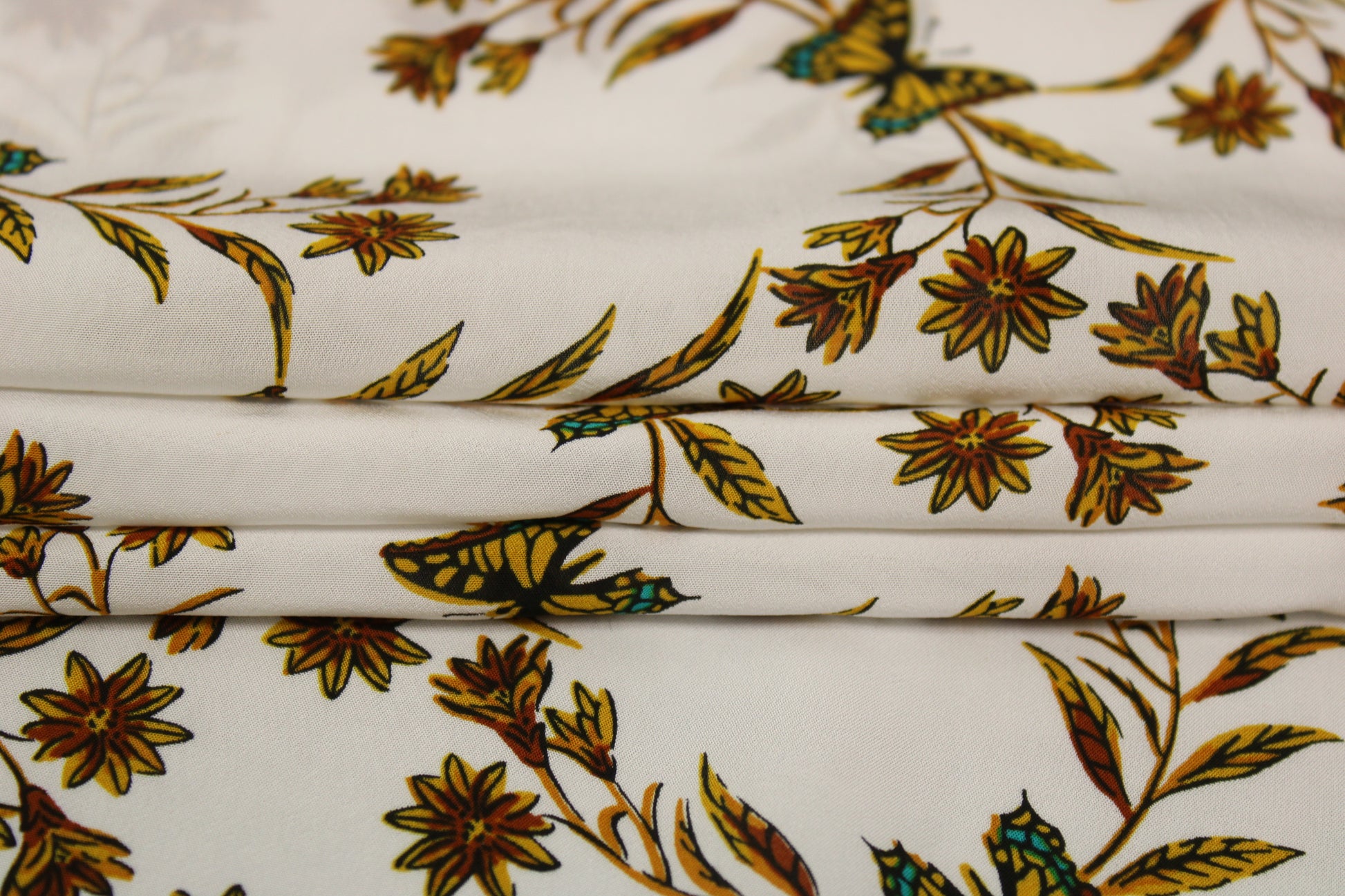 Tissu viscose - imprimé fleurs et papillons - ton blanc - photo 2/5 | So Tissus