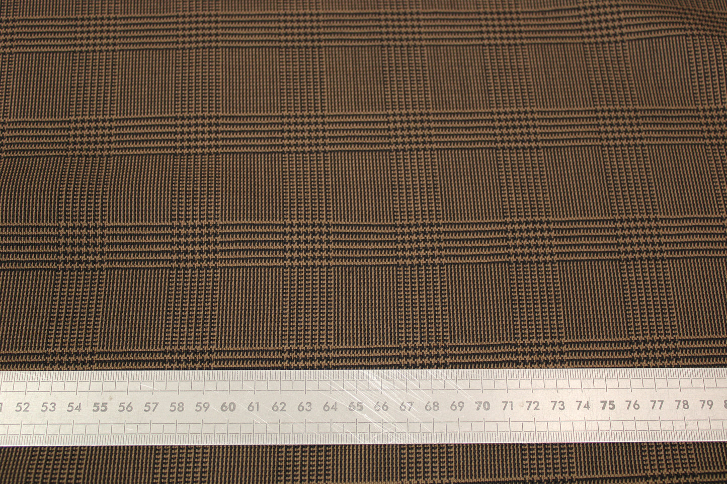 Tissu crêpe de laine - prince de galles - marron et noir - photo 5/5 | So Tissus