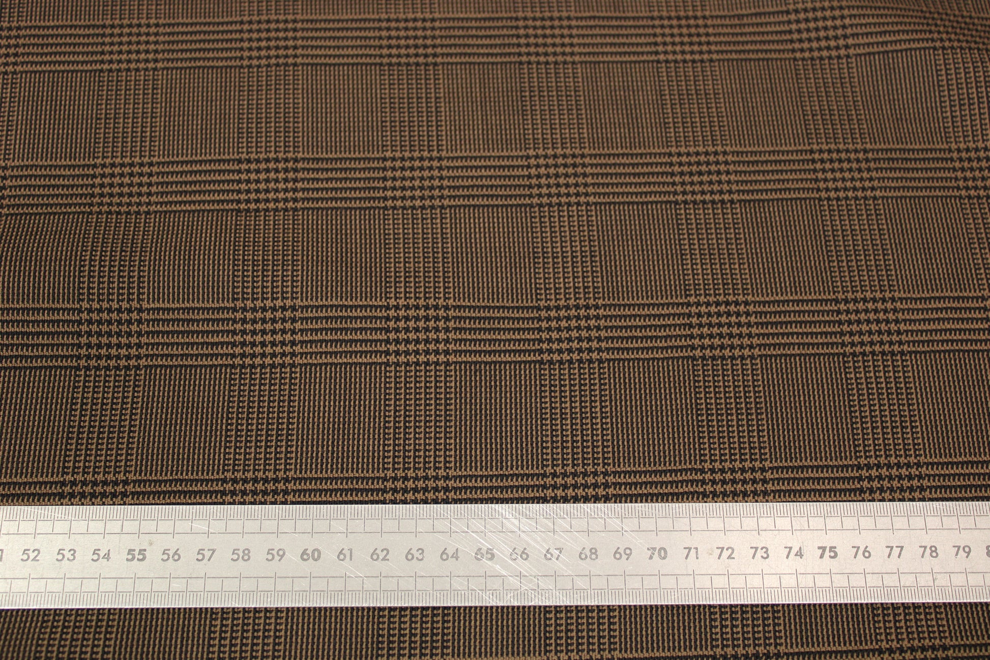Tissu crêpe de laine - prince de galles - marron et noir - photo 5/5 | So Tissus