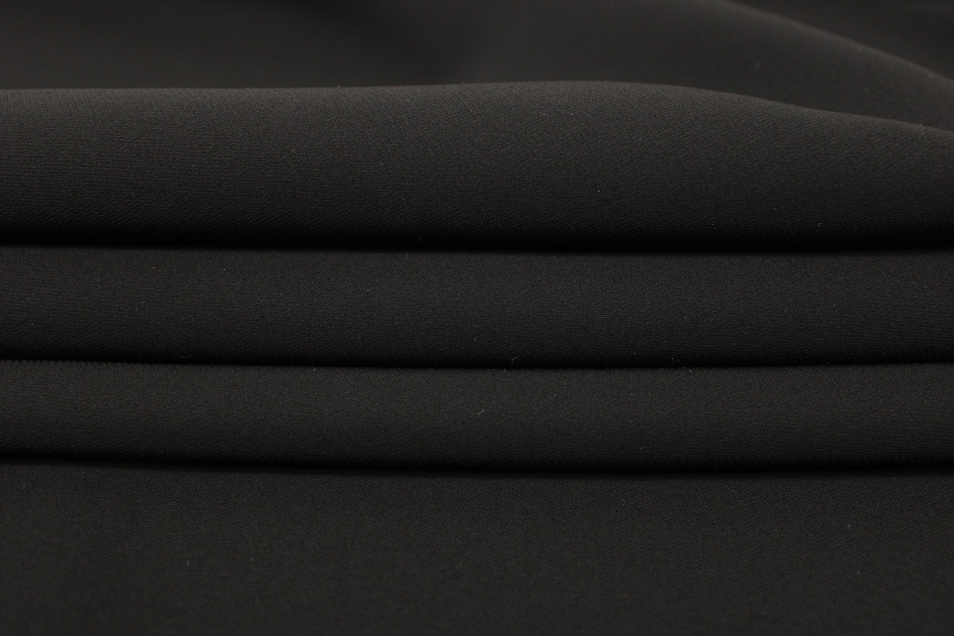 Tissu double crêpe stretch - noir - photo 2/4 | So Tissus