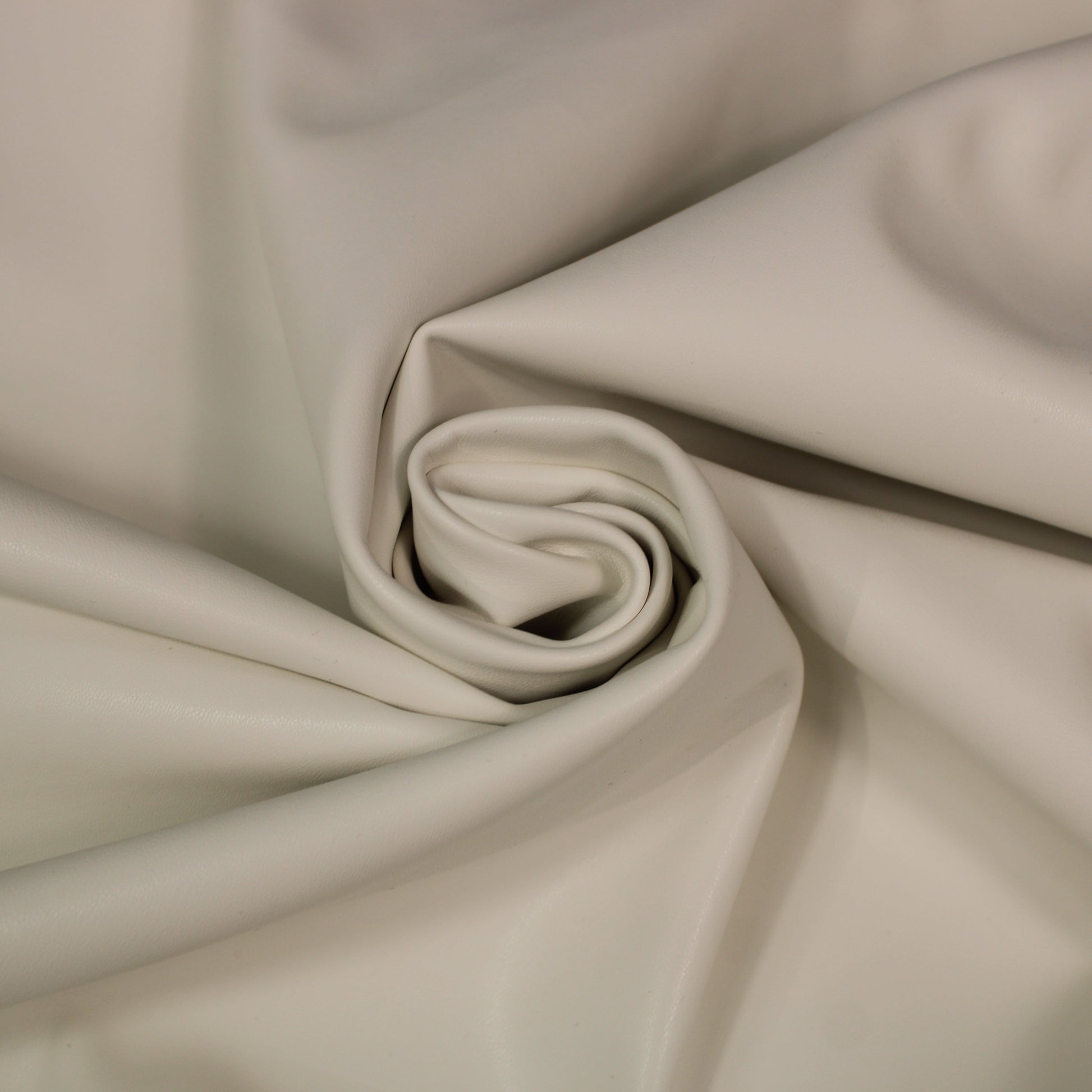 Tissu simili cuir - blanc - photo 1/4 | So Tissus