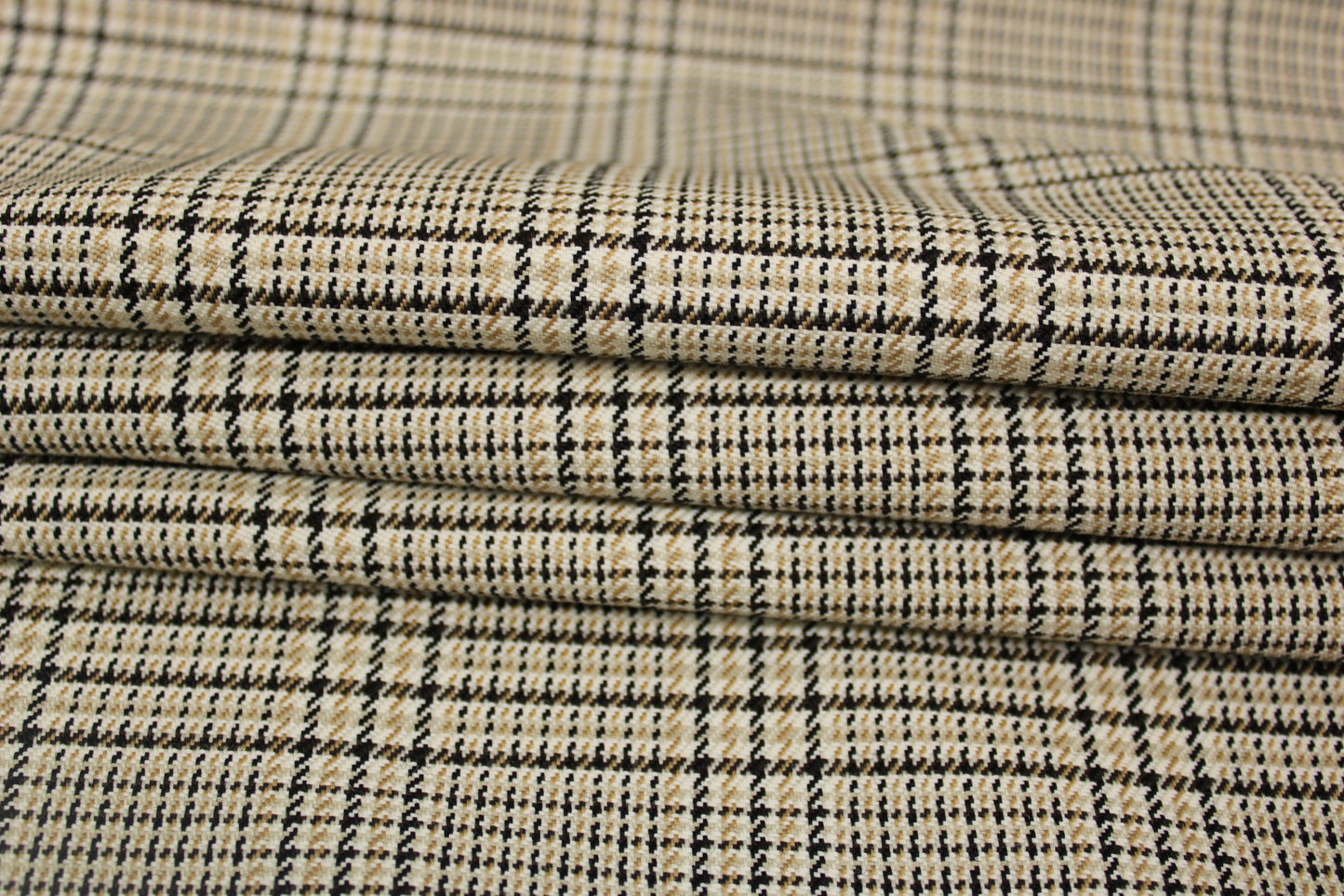 Tissu tweed de laine - imprimé à carreaux - ton beige, noir et blanc - photo 2/5 | So Tissus