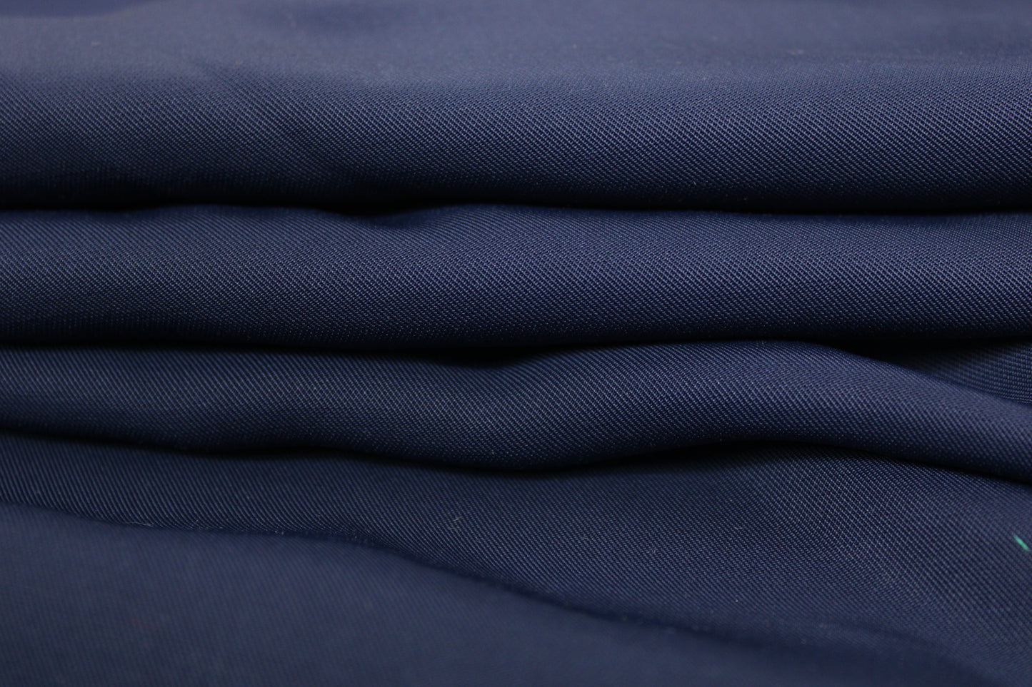 Tissu twill viscose - bleu marine - photo 2/4 | So Tissus
