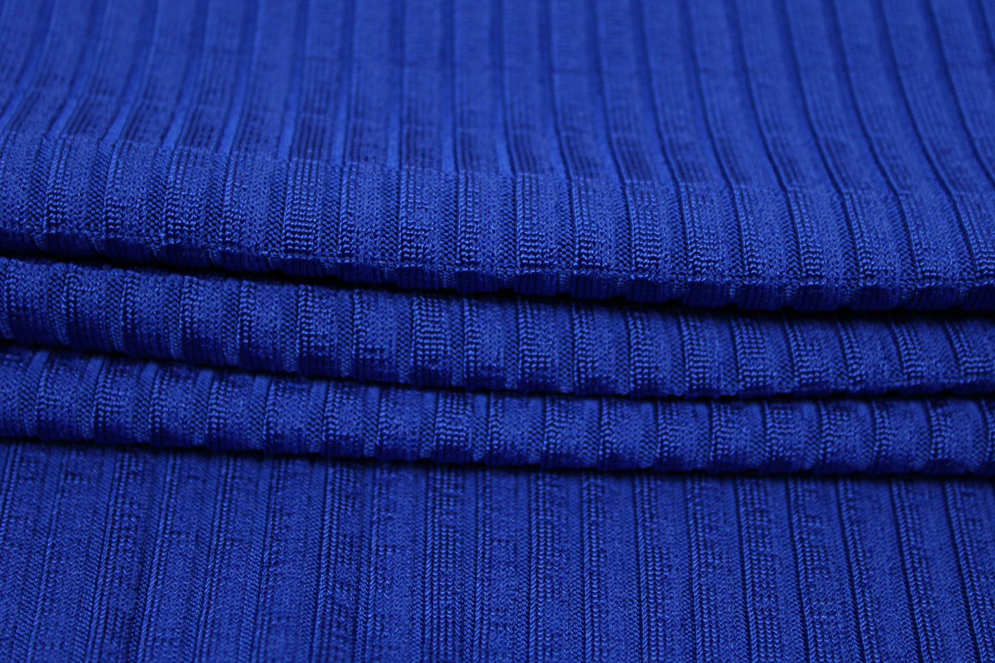 Tissu maille côtelé - bleu électrique - photo 2/4 | So Tissus