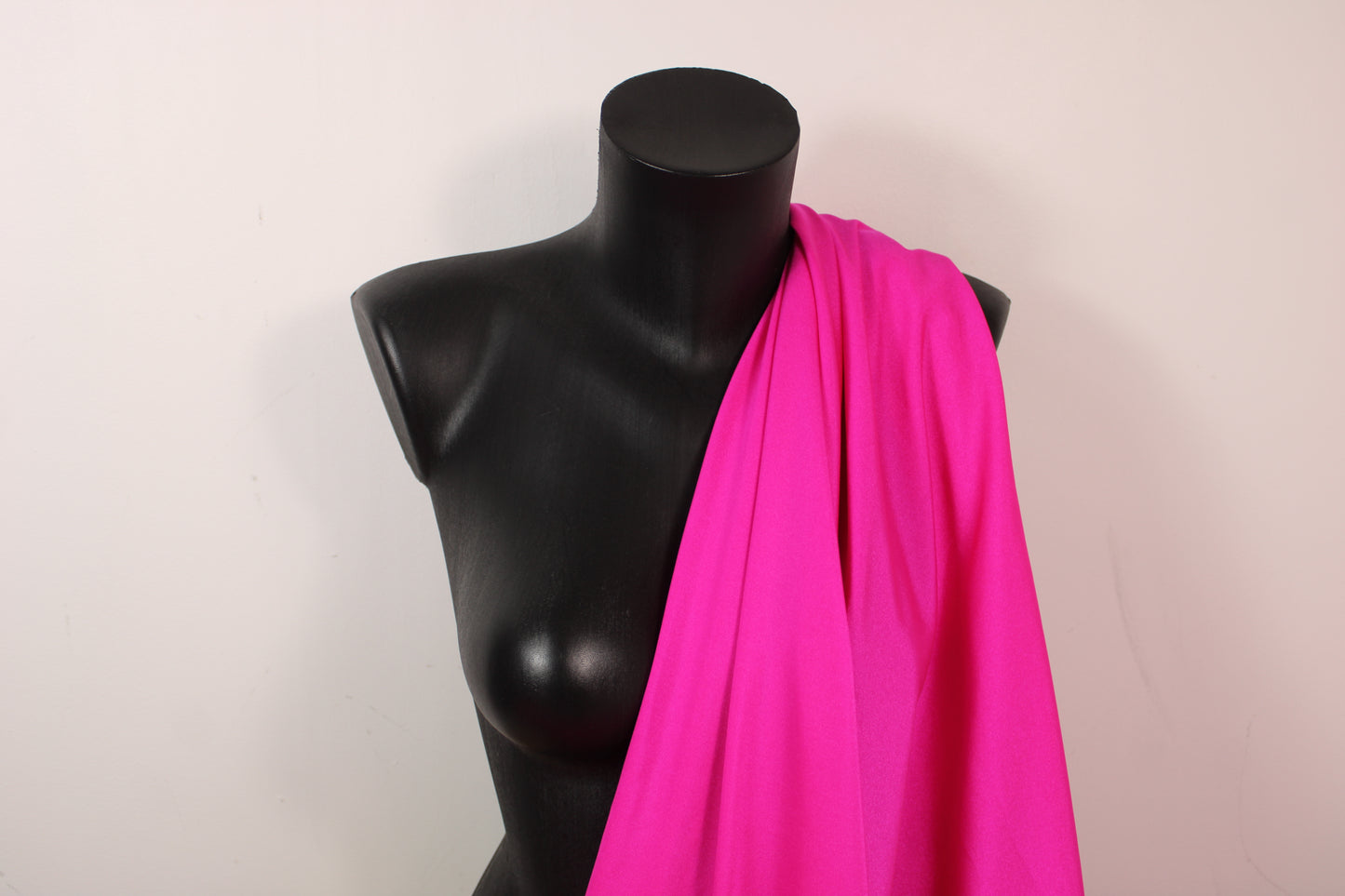 Tissu maille maillot de bain - rose barbie - photo 3/4 | So Tissus