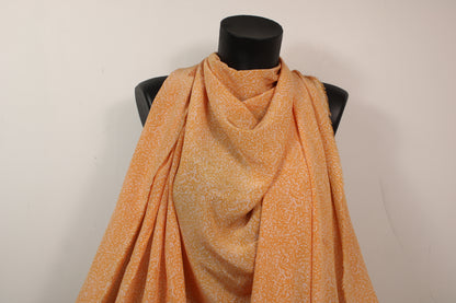 Tissu crêpe de chine 100% soie - imprimé tacheté - orange et blanc - photo 4/5 | So Tissus