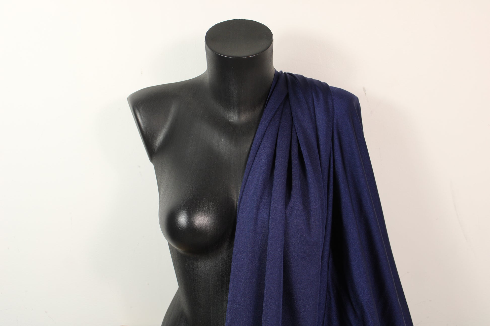 Tissu maille maillot de bain - bleu marine - photo 3/4 | So Tissus