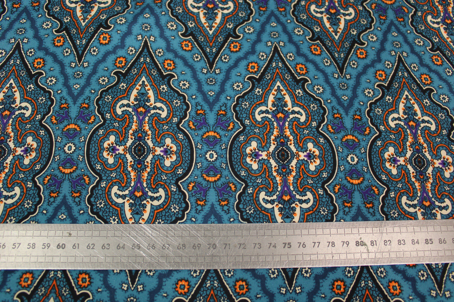 Tissu twill de soie - imprimé cachemire - ton bleu et orange - photo 5/5 | So Tissus