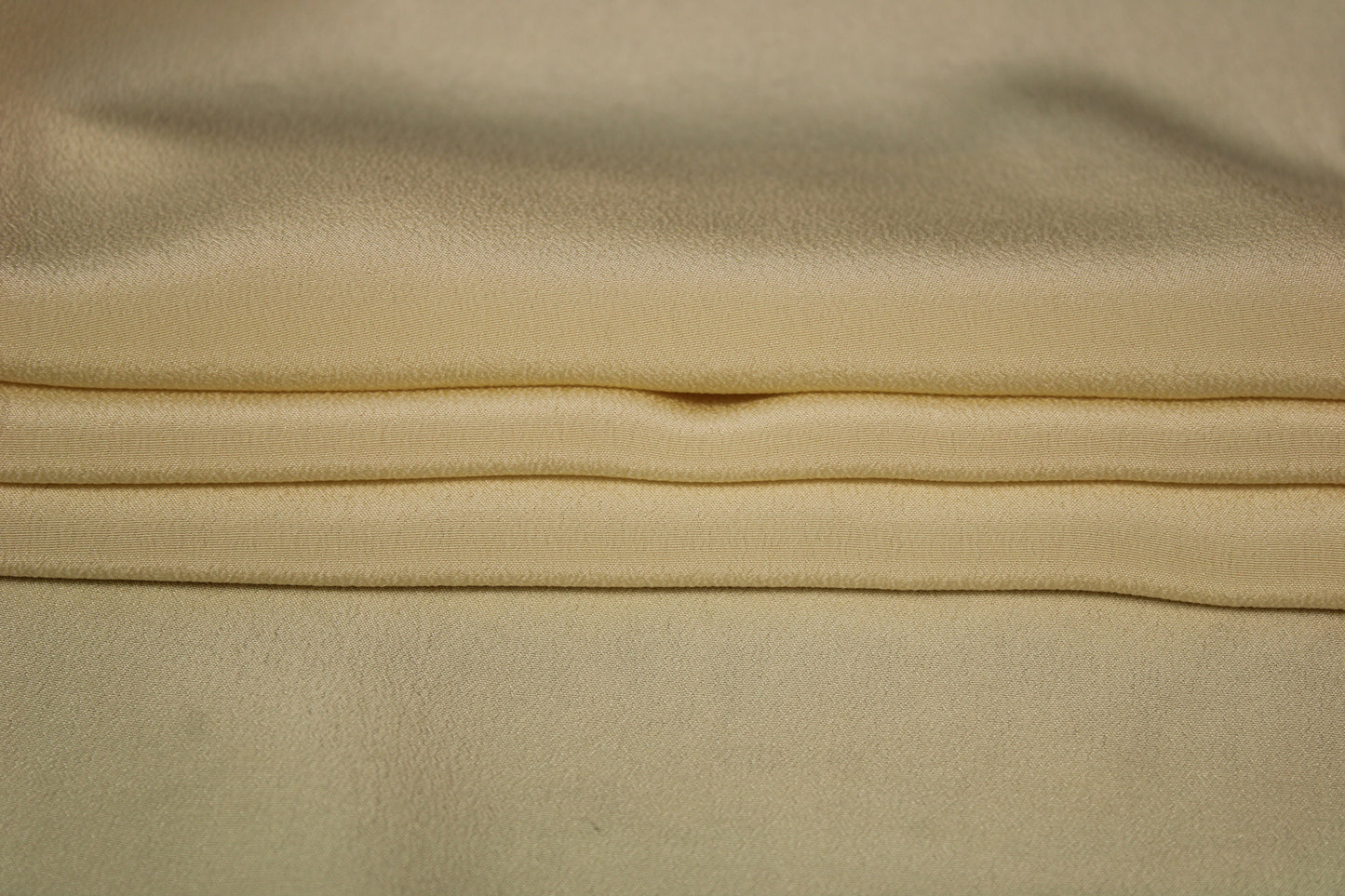Tissu crêpe de soie lavé - vanille - photo 2/4 | So Tissus