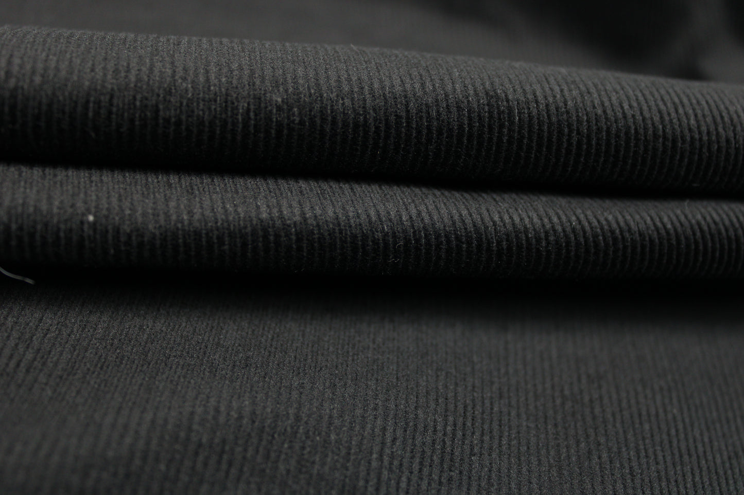 Tissu velours côtelé - noir - photo 2/4 | So Tissus