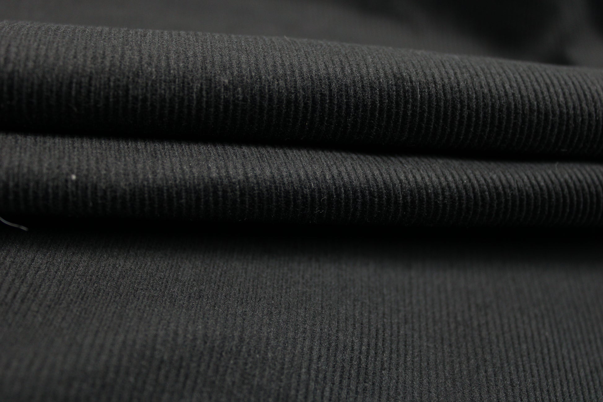 Tissu velours côtelé - noir - photo 2/4 | So Tissus