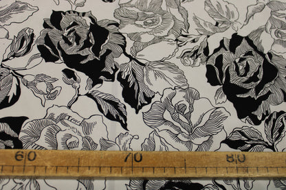 Tissu crêpe de chine 100% soie - imprimé fleurs abstraite - noir et blanc - photo 5/5 | So Tissus