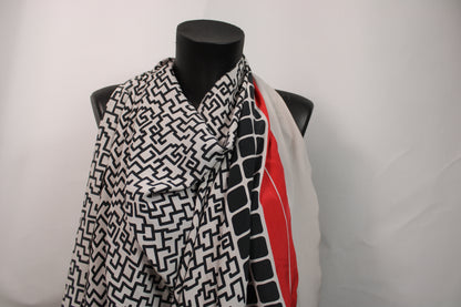 Tissu crêpe de chine 100% soie - imprimé géométrique - noir et blanc - photo 4/5 | So Tissus