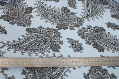 Tissu mousseline gaufré - imprimé cachemire - bleu ciel - photo 5/5 | So Tissus