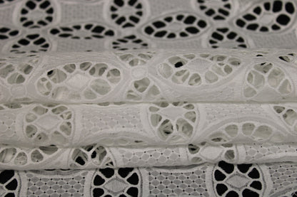 Tela bordado inglesa - blanco