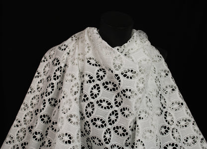 Tela bordado inglesa - blanco