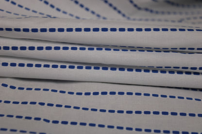 Tissu popeline de coton prestige - à rayures pointillées - blanc et bleu - photo 2/5 | So Tissus