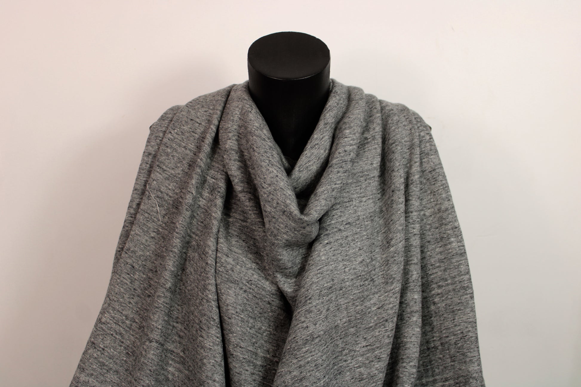 Tissu jersey molletonné - gris chiné foncé - photo 4/4 | So Tissus
