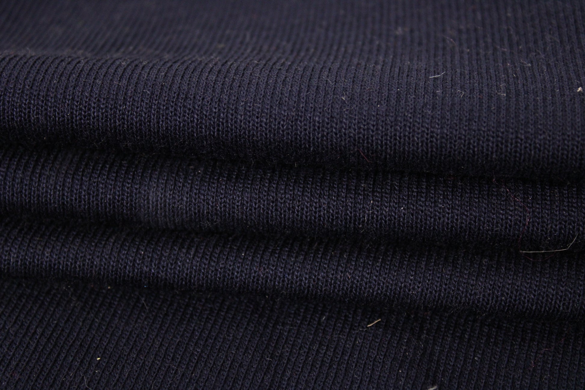 Tissu maille côtelé - bleu marine - photo 2/4 | So Tissus