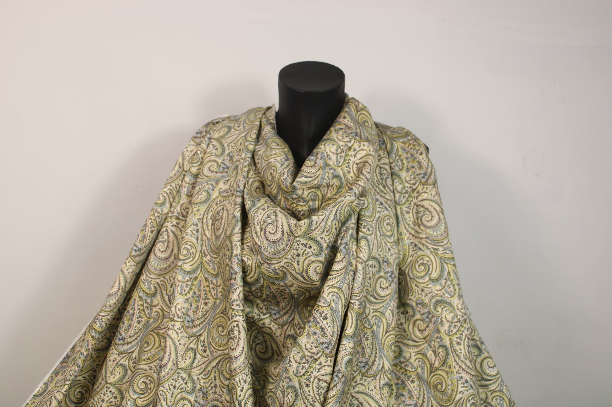 Tissu gabardine de coton - imprimé cachemire - photo 4/5 | So Tissus