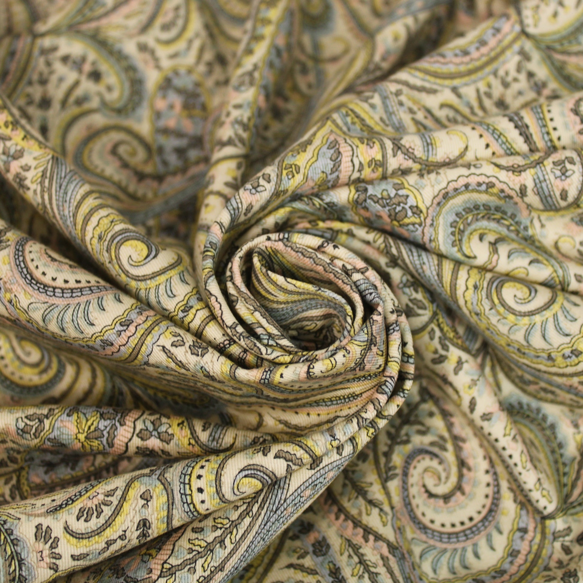 Tissu gabardine de coton - imprimé cachemire - photo 1/5 | So Tissus