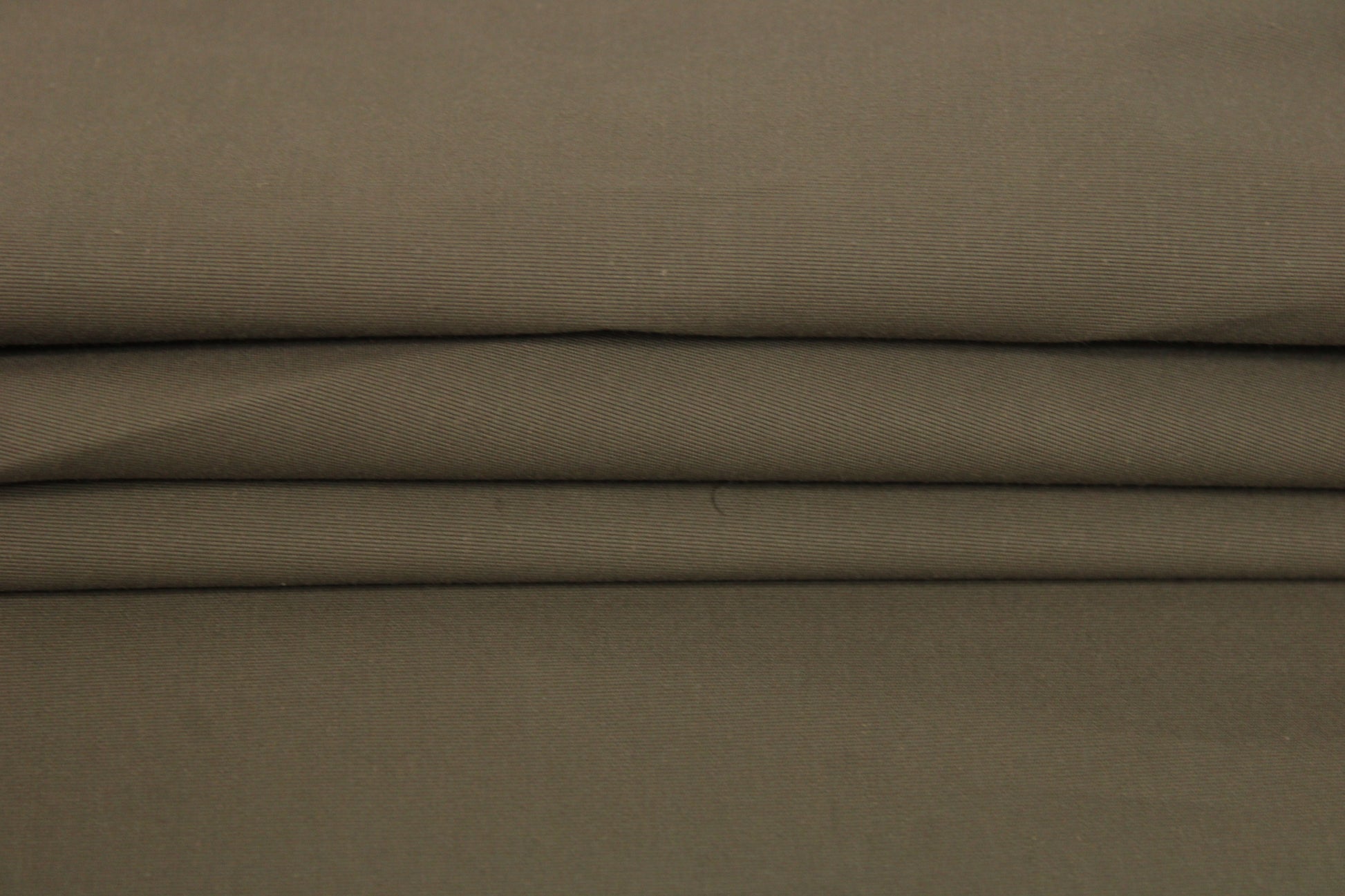 Tissu gabardine imperméable - kaki gris - photo 2/4 | So Tissus