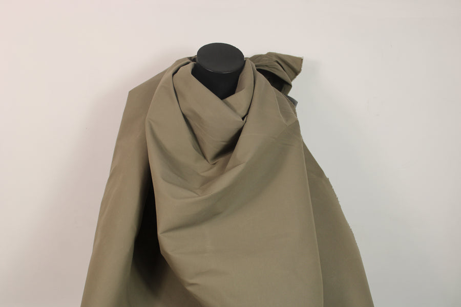 Tissu gabardine imperméable - kaki gris