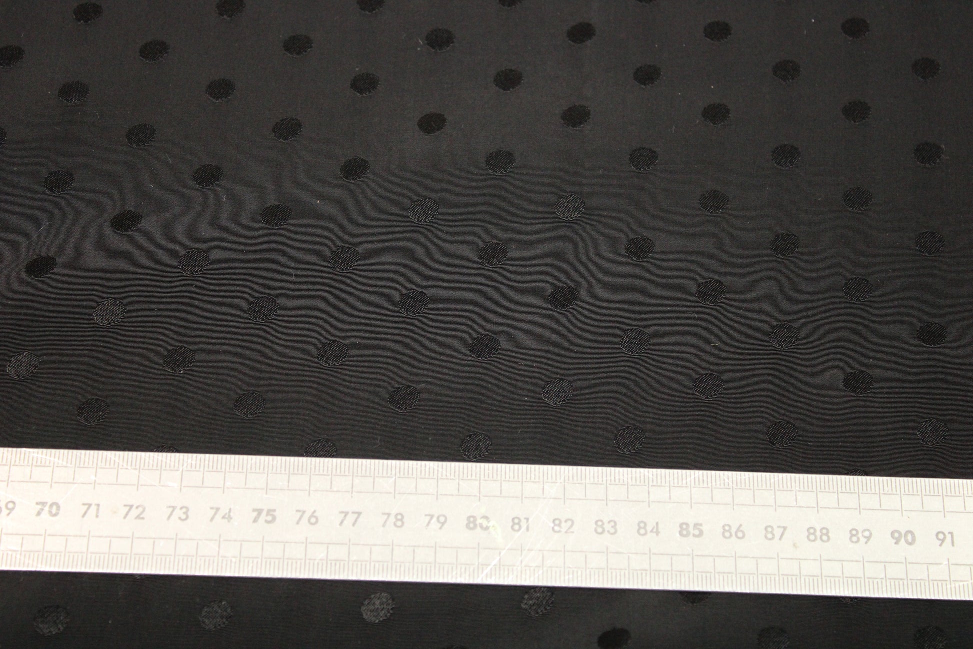 Tissu crêpe viscose - à pois - noir - photo 5/5 | So Tissus