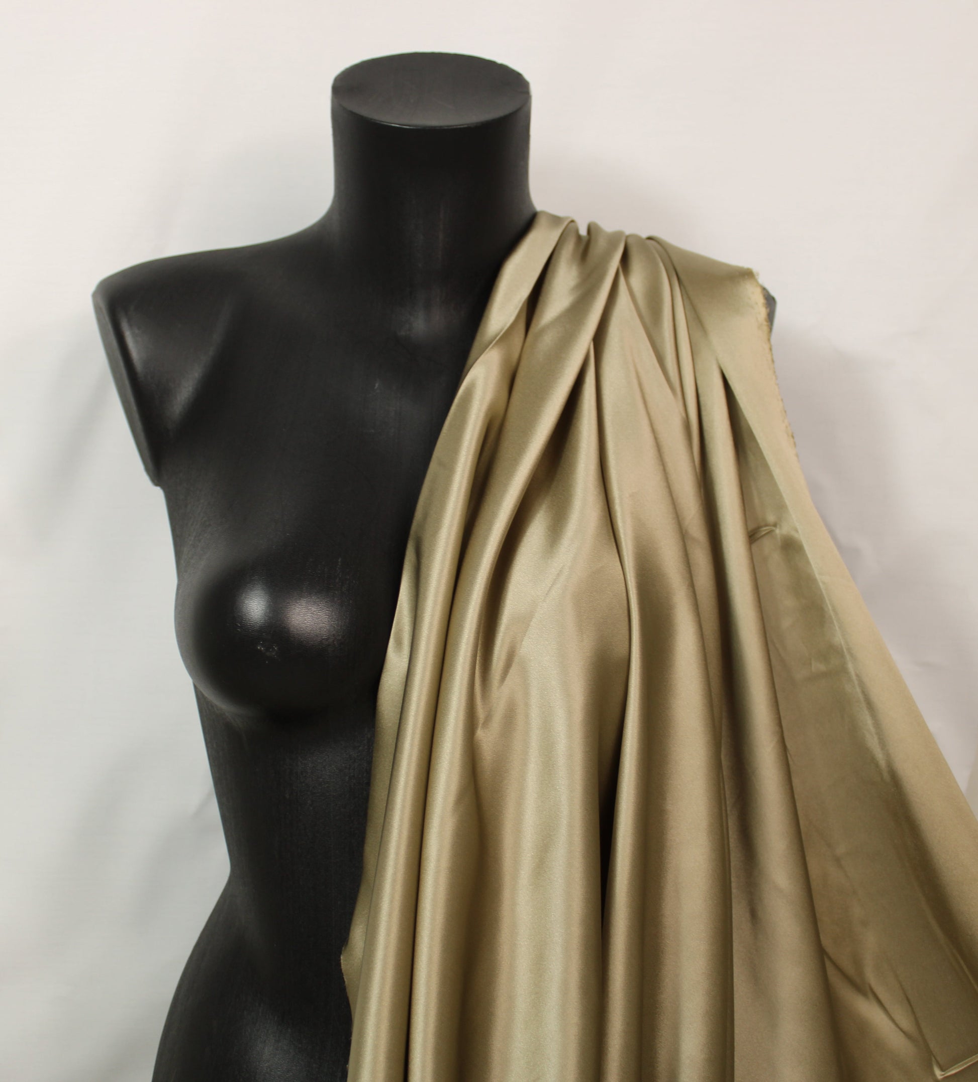 Tissu satin de soie - greige - photo 3/4 | So Tissus