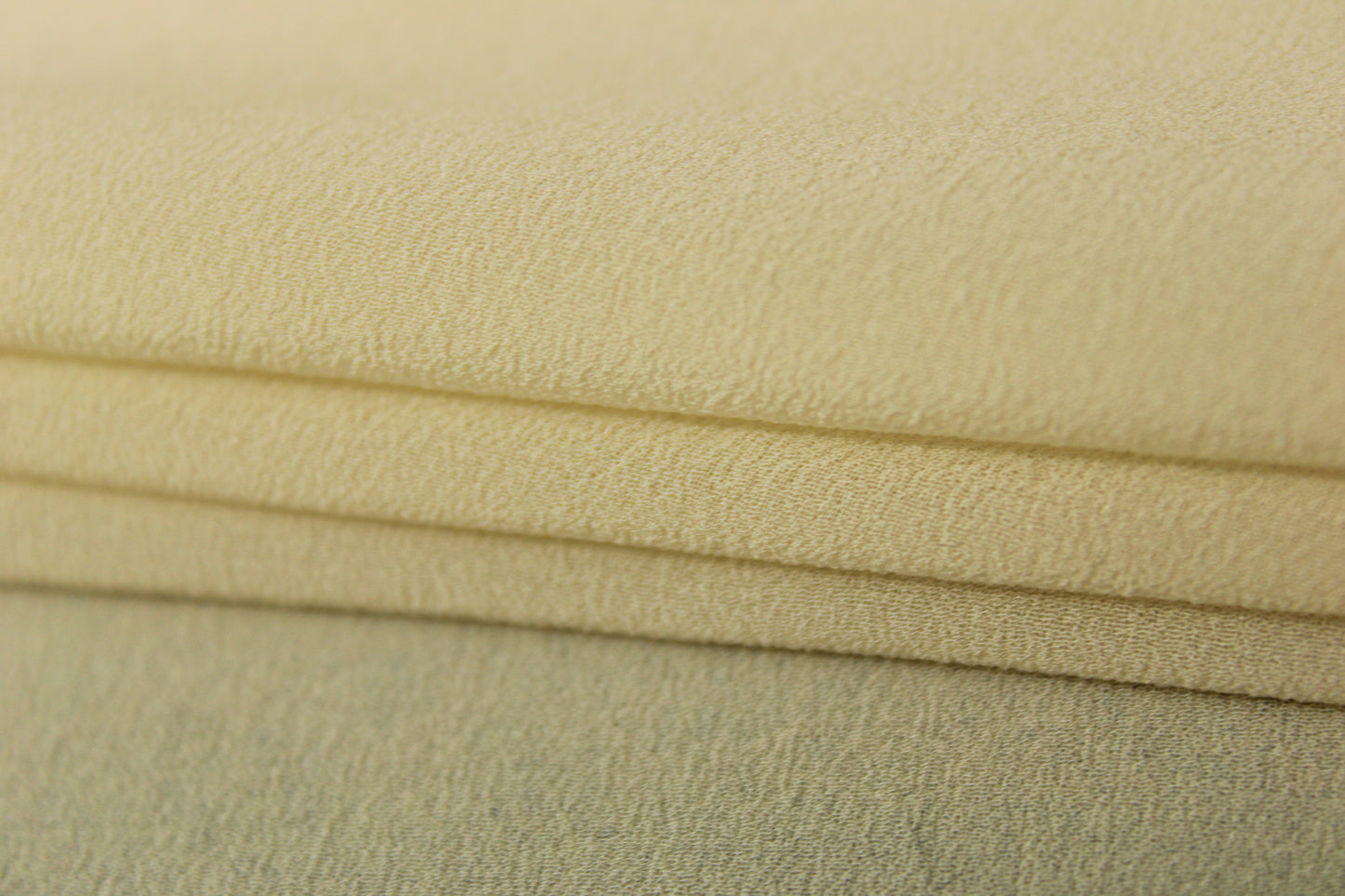 Tissu crêpe georgette de soie - ivoire - photo 2/4 | So Tissus