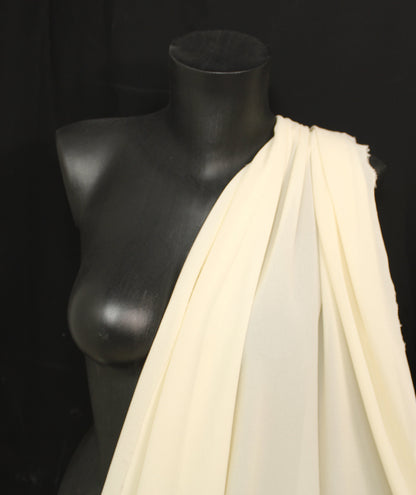 Tissu crêpe georgette de soie - ivoire - photo 3/4 | So Tissus