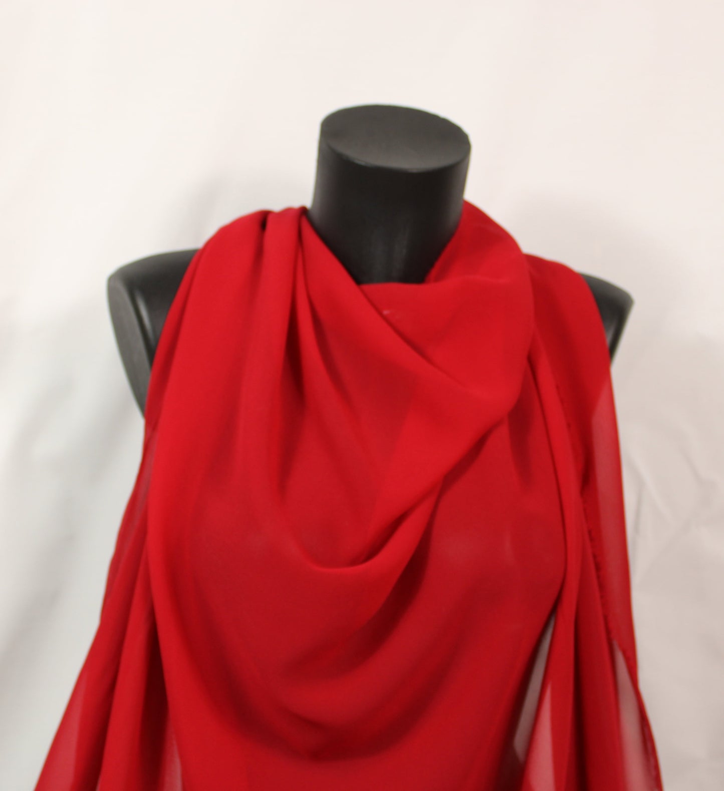 Tissu crêpe georgette de soie - rouge - photo 4/4 | So Tissus