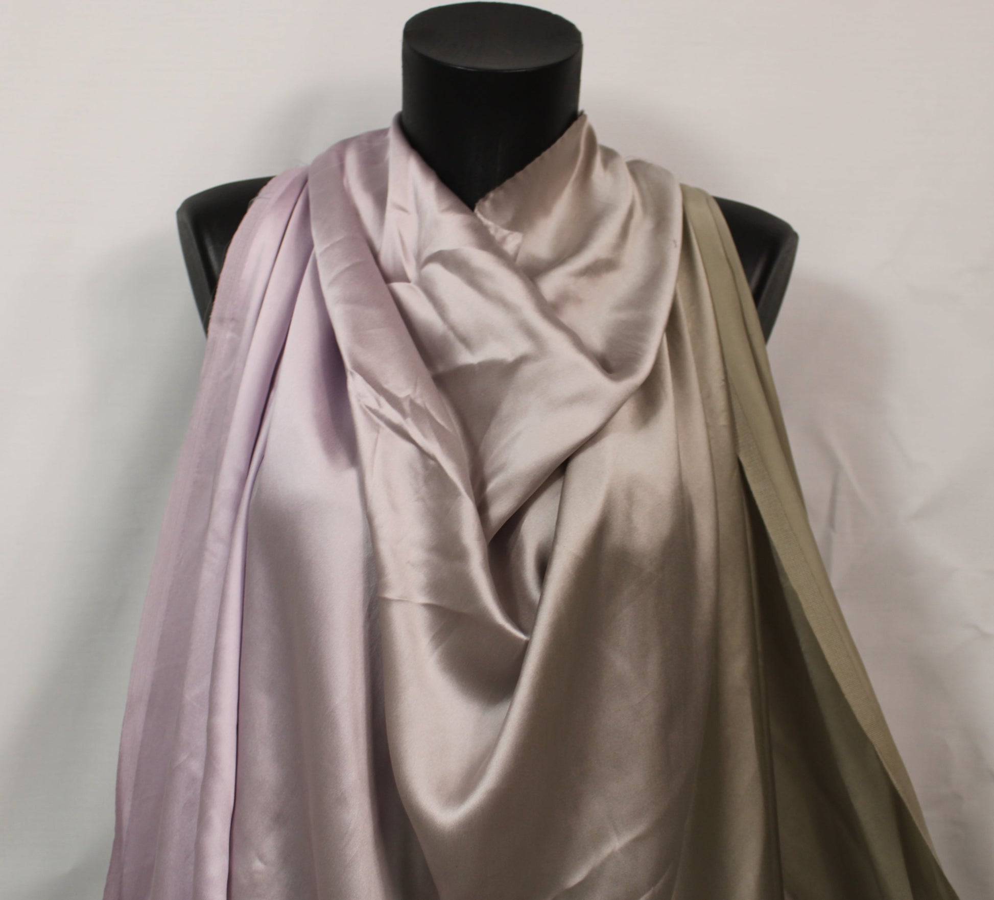 Tissu satin de soie - imprimé dégradé - gris et lilas - photo 4/4 | So Tissus