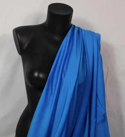 Tissu satin - bleu azur - photo 3/4 | So Tissus
