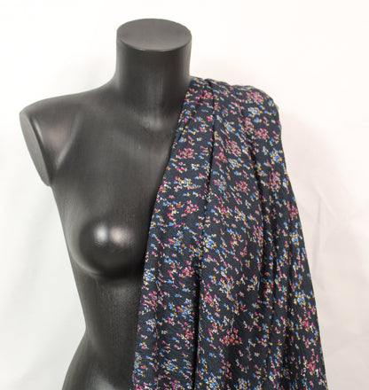 Tissu crêpon de soie - petite fleurs - ton bleu marine - photo 3/5 | So Tissus