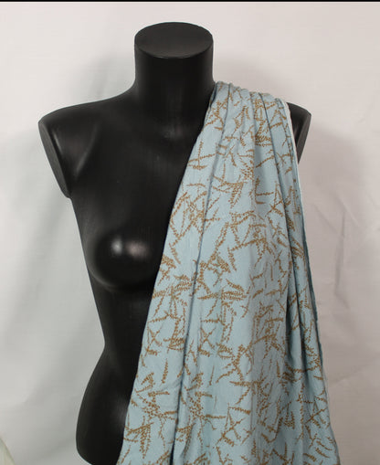 Tissu crêpon viscose - imprimé abstrait - bleu ciel et beige - photo 3/5 | So Tissus
