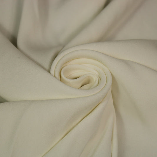 Tissu crêpe envers satin stretch - blanc cassé - photo 1/4 | So Tissus