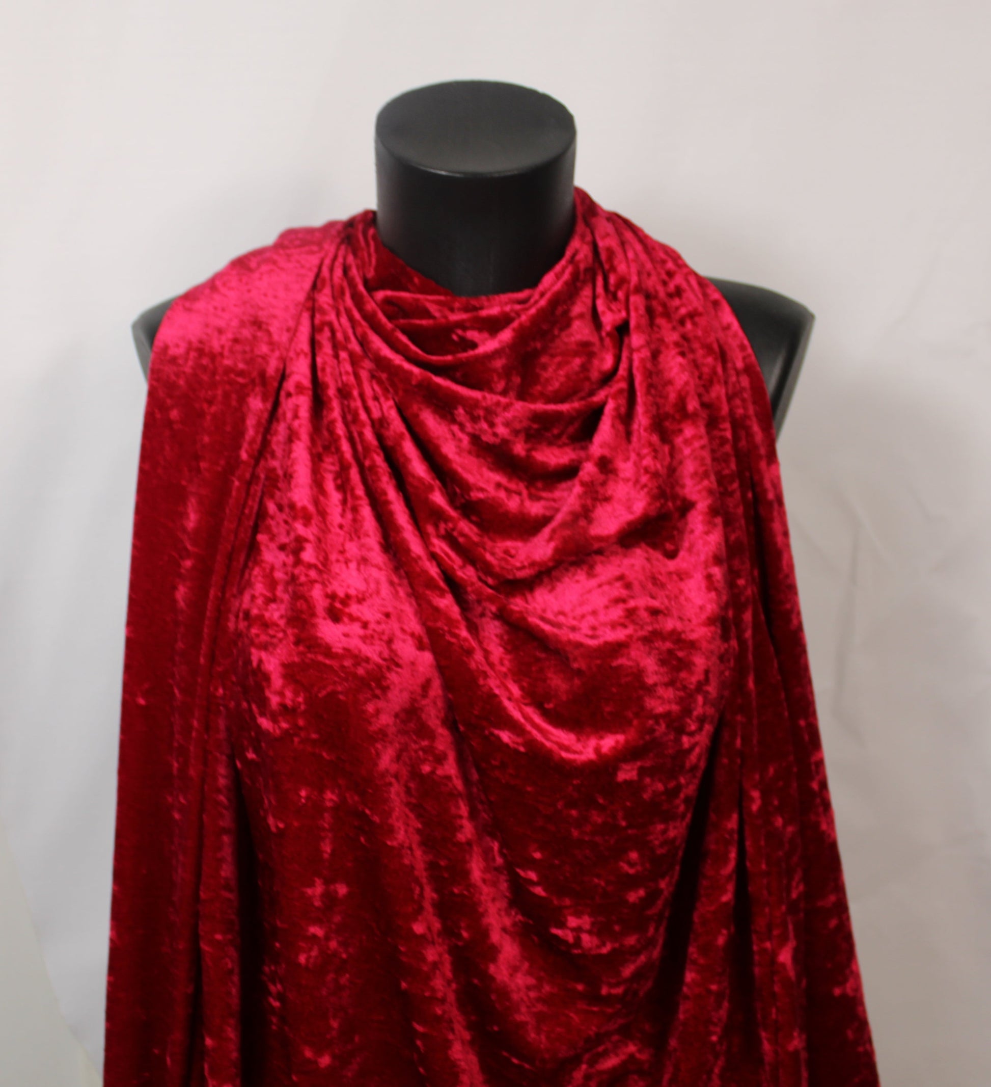 Tissu maille velours frappé - rouge théâtre - photo 4/4 | So Tissus