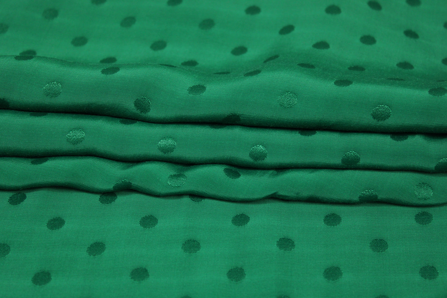 Tissu crêpe viscose - à pois - vert prairie - photo 2/5 | So Tissus