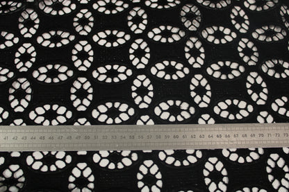 Tissu broderie anglaise - noir - photo 5/5 | So Tissus