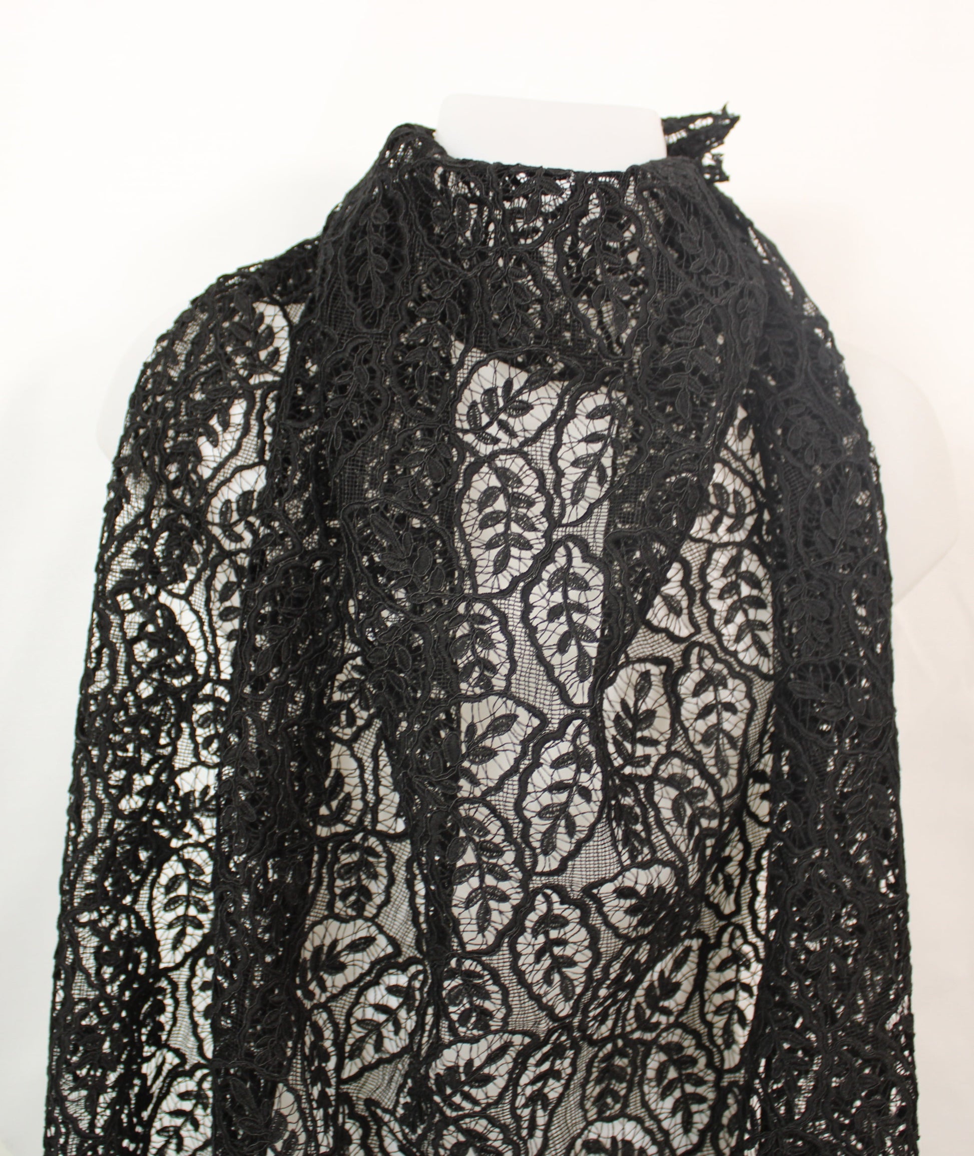 Tissu guipure - motif feuilles - noir - photo 3/4 | So Tissus