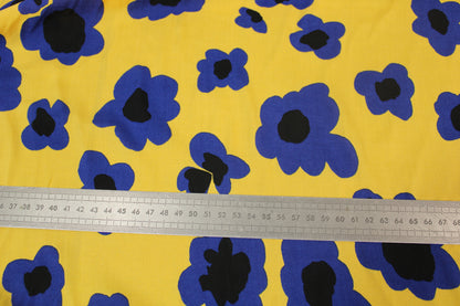 Tissu javanaise de viscose - imprimé fleurs abstraites - jaune et bleu - photo 5/5 | So Tissus