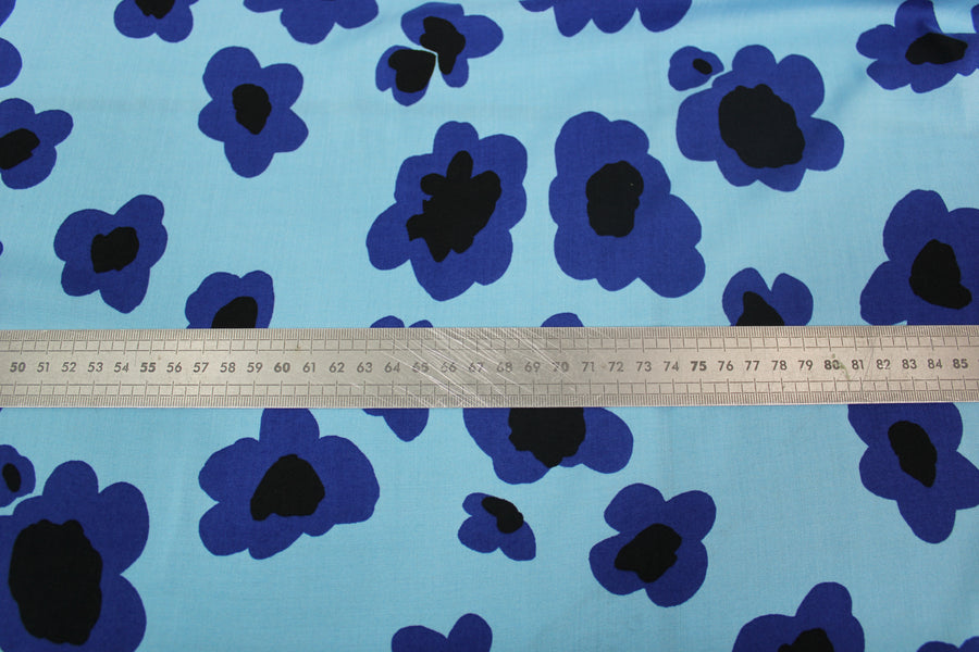 Tissu javanaise de viscose - imprimé fleurs abstraites - ton bleu