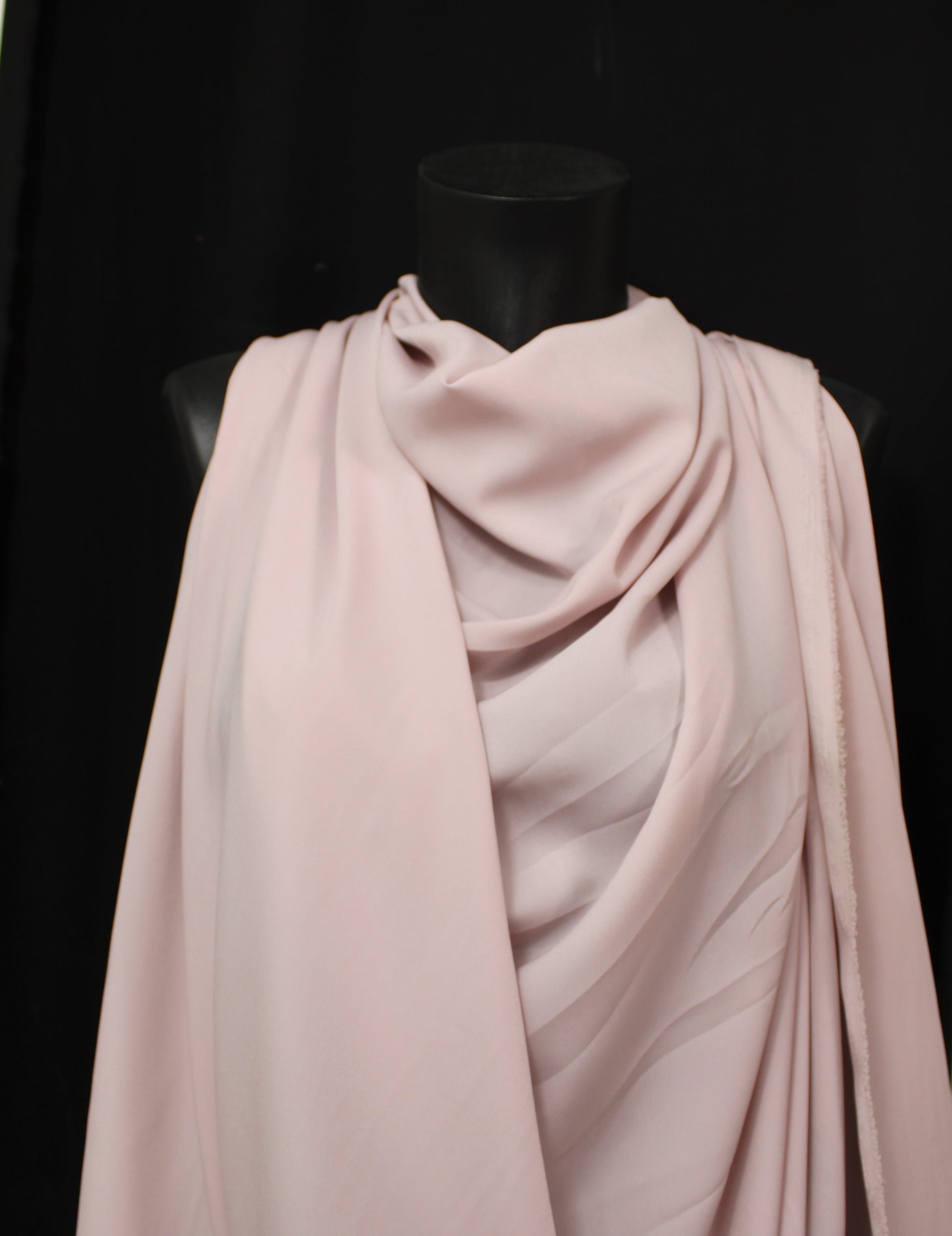 Tissu crêpe de chine - rose pâle - photo 4/4 | So Tissus